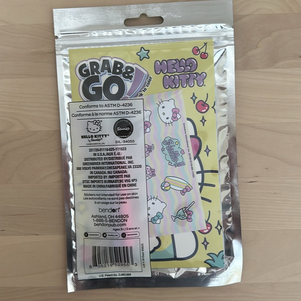Hello Kitty Grab & Go - Picture 3 of 3
